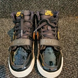 Air Jordan Legacy 312 Black/Gold patent leather
